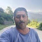 لیدر محلی به همراه سواری
