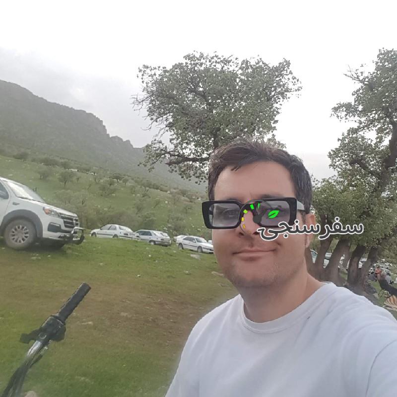 لیدر محلی شاد و خاطره ساز با خودرو